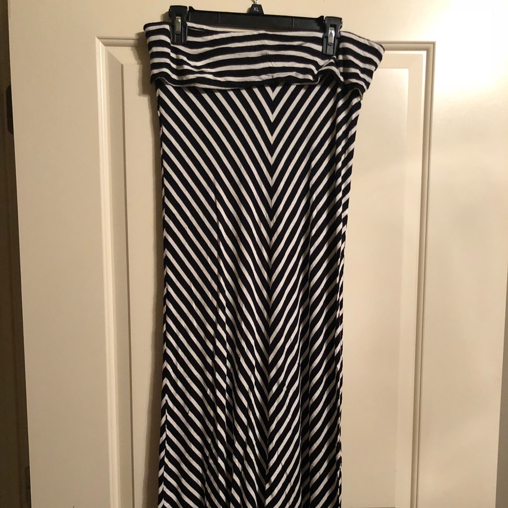 Black & white striped maxi skirt